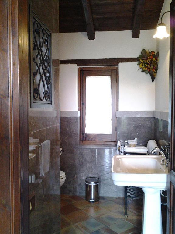 Crapa Licca Villa Ventimiglia di Sicilia Bilik gambar
